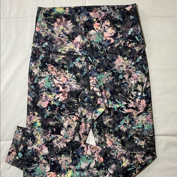 Lululemon Leggings Size 4 - Picture 2 of 3